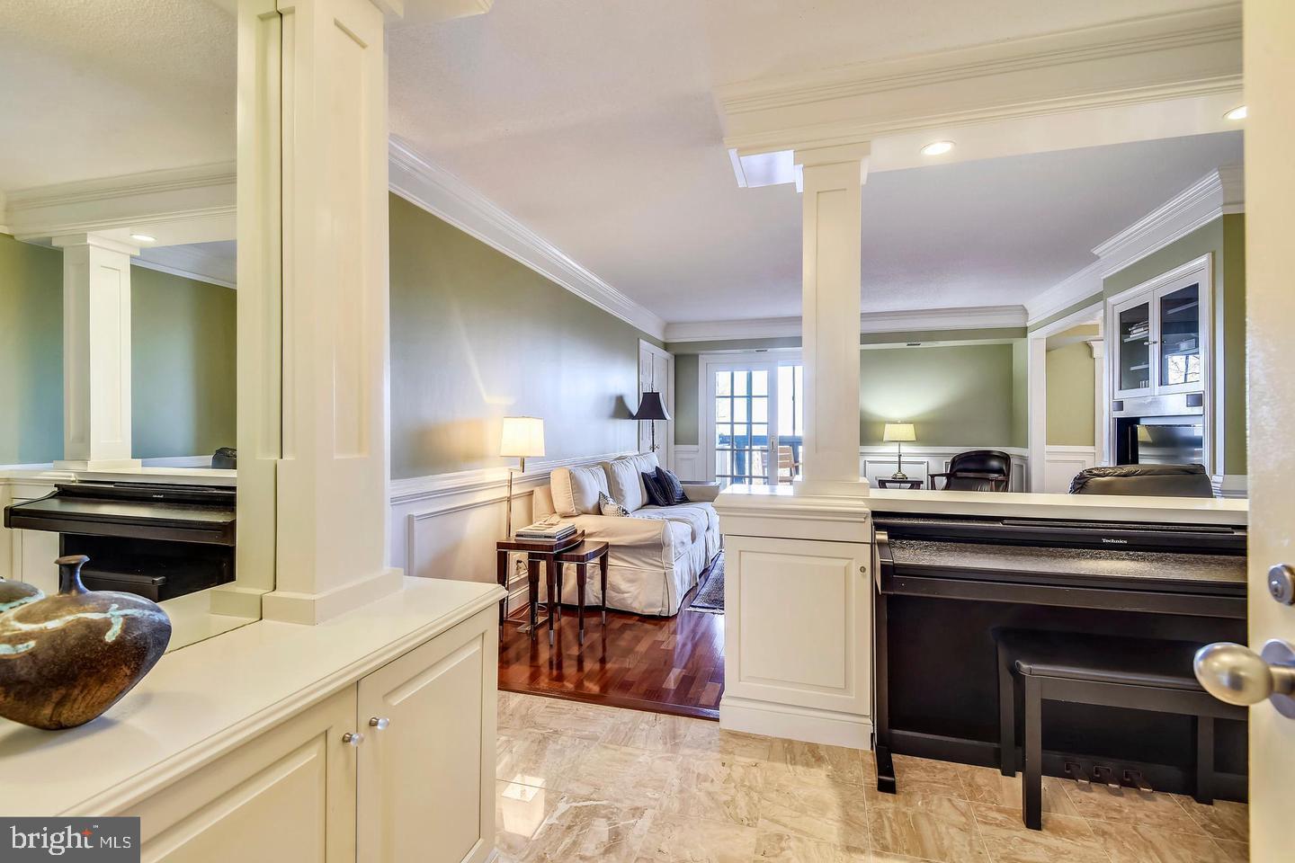 8380 GREENSBORO DR #210, MCLEAN, Virginia 22102, 2 Bedrooms Bedrooms, ,2 BathroomsBathrooms,Residential,For sale,8380 GREENSBORO DR #210,VAFX2226844 MLS # VAFX2226844