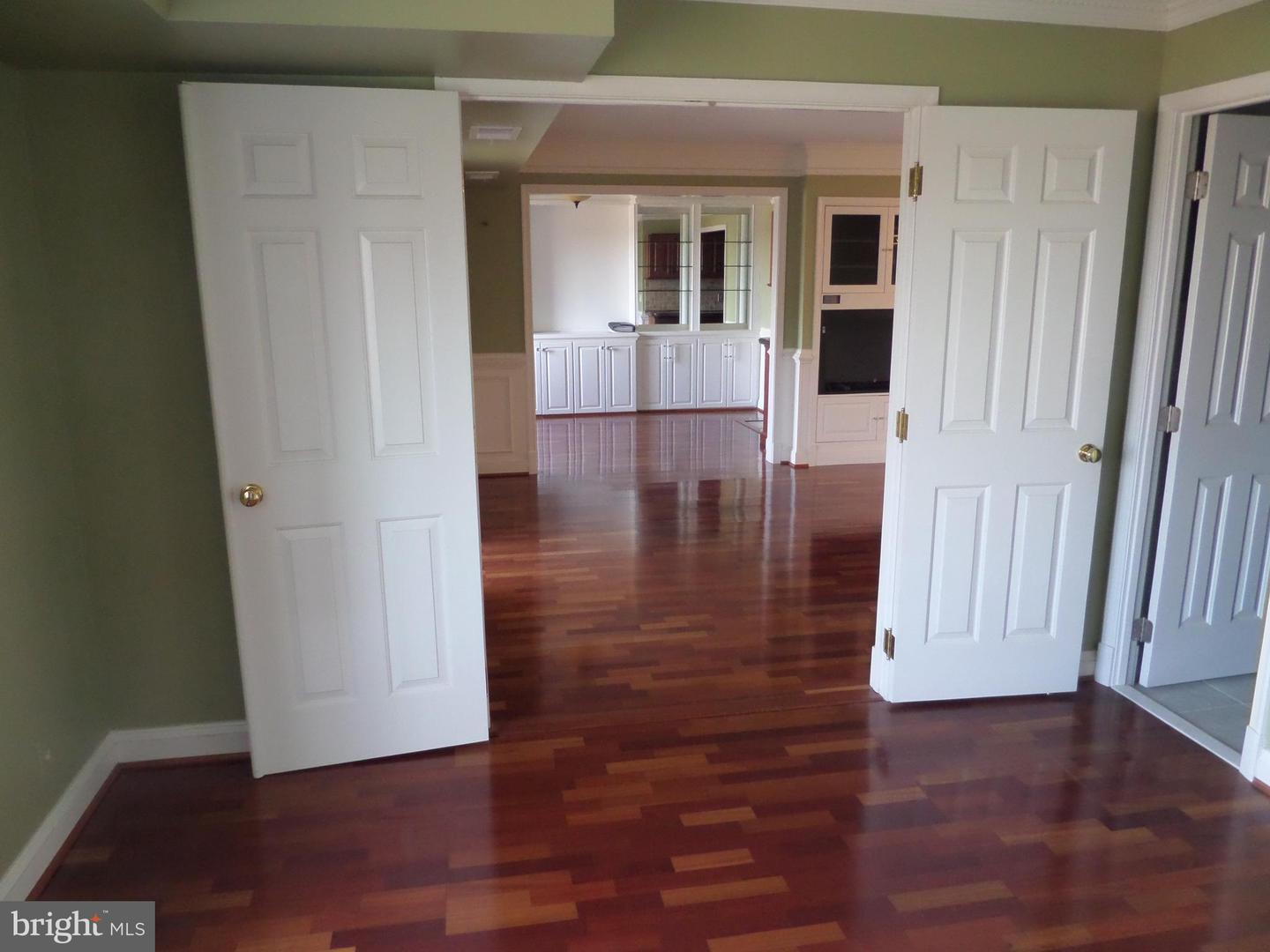 8380 GREENSBORO DR #210, MCLEAN, Virginia 22102, 2 Bedrooms Bedrooms, ,2 BathroomsBathrooms,Residential,For sale,8380 GREENSBORO DR #210,VAFX2226844 MLS # VAFX2226844