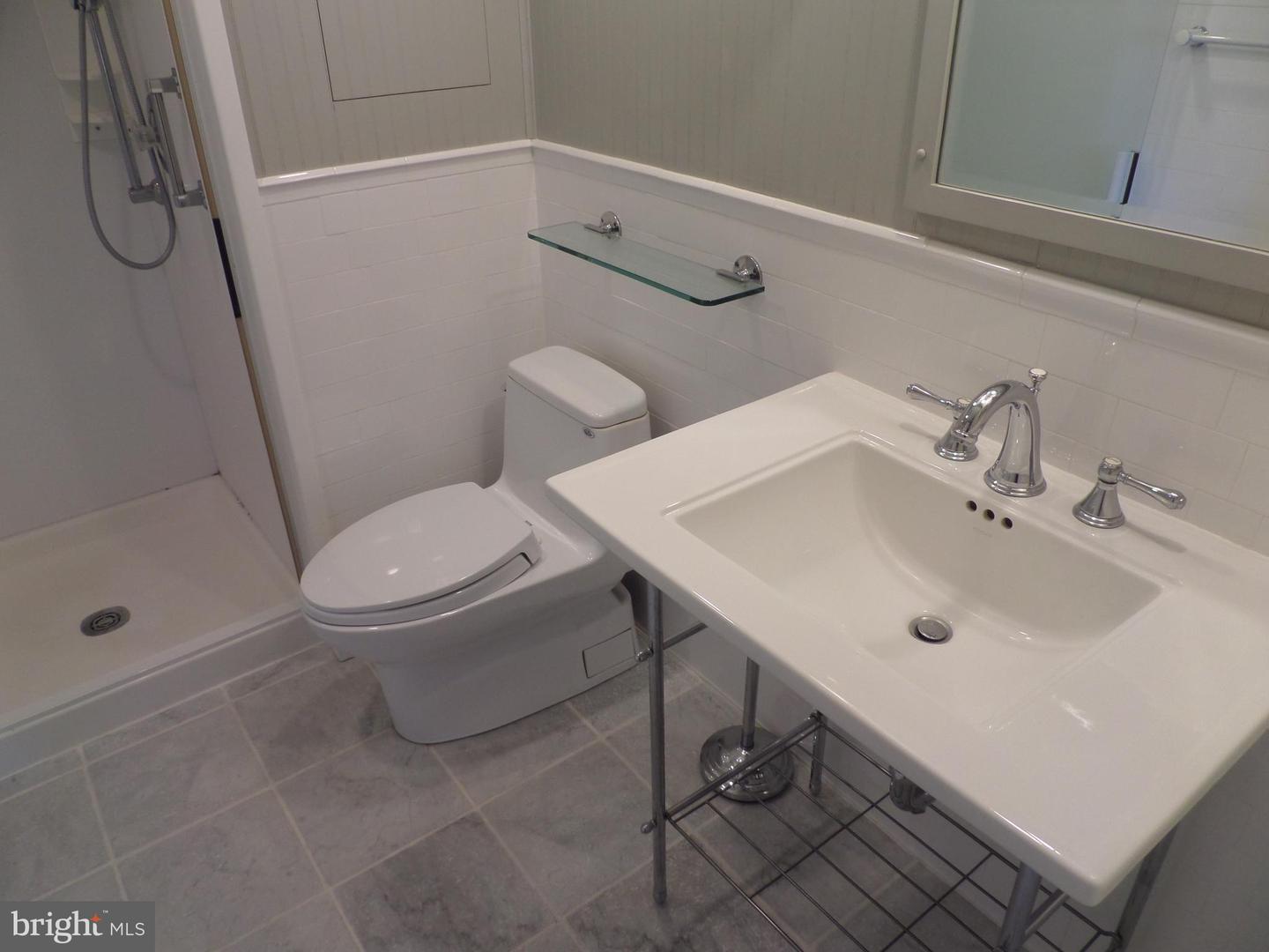 8380 GREENSBORO DR #210, MCLEAN, Virginia 22102, 2 Bedrooms Bedrooms, ,2 BathroomsBathrooms,Residential,For sale,8380 GREENSBORO DR #210,VAFX2226844 MLS # VAFX2226844