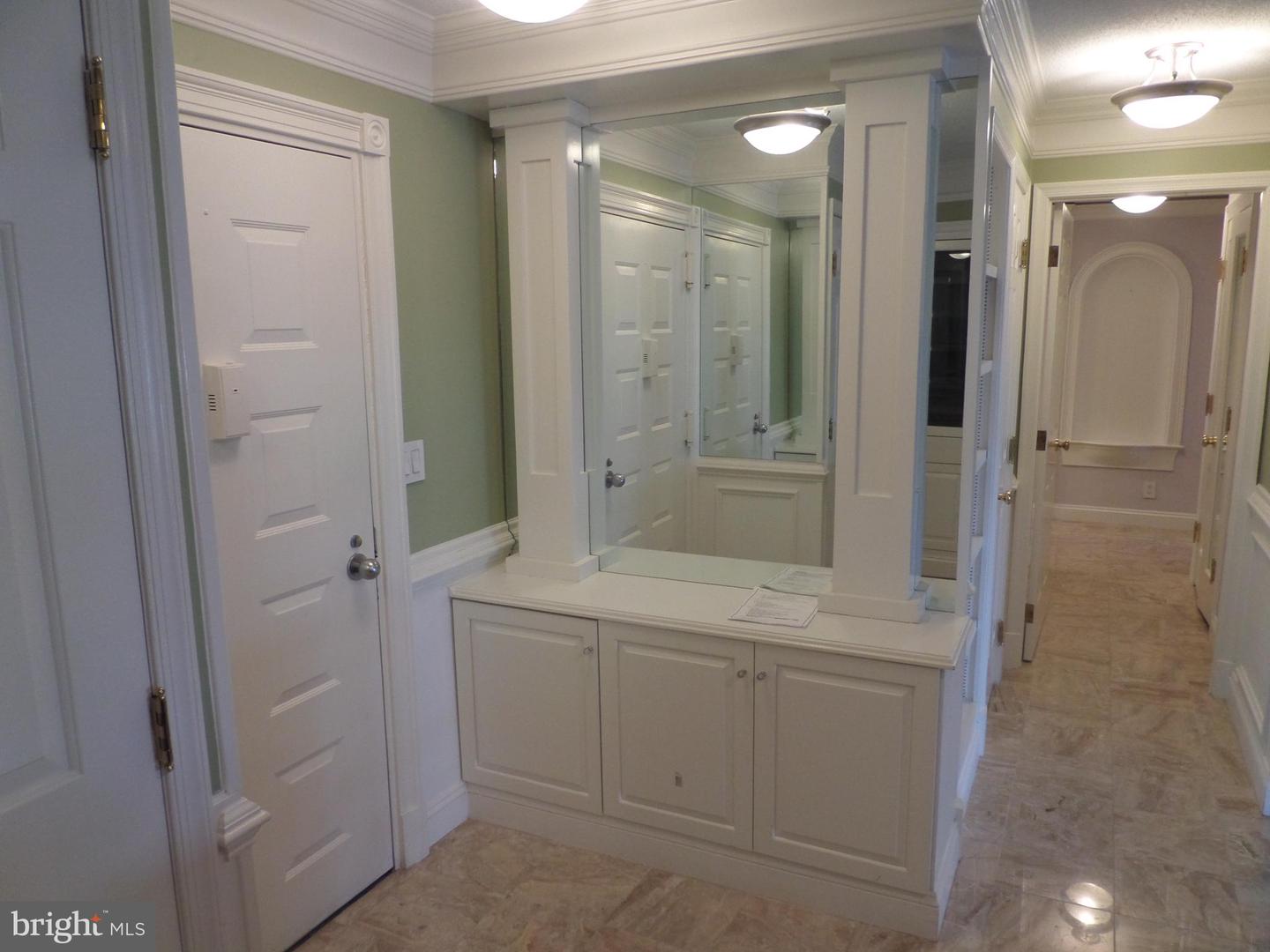 8380 GREENSBORO DR #210, MCLEAN, Virginia 22102, 2 Bedrooms Bedrooms, ,2 BathroomsBathrooms,Residential,For sale,8380 GREENSBORO DR #210,VAFX2226844 MLS # VAFX2226844