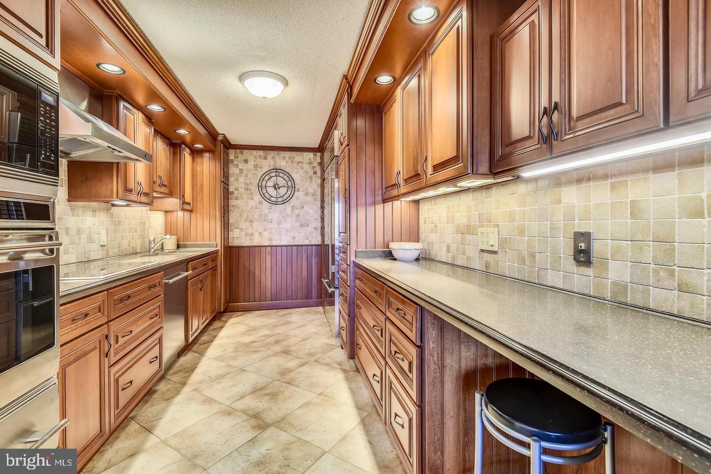 8380 GREENSBORO DR #210, MCLEAN, Virginia 22102, 2 Bedrooms Bedrooms, ,2 BathroomsBathrooms,Residential,For sale,8380 GREENSBORO DR #210,VAFX2226844 MLS # VAFX2226844