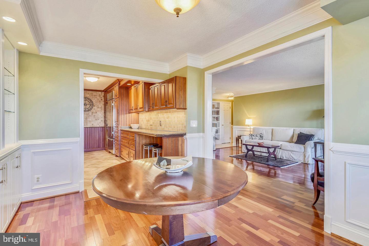 8380 GREENSBORO DR #210, MCLEAN, Virginia 22102, 2 Bedrooms Bedrooms, ,2 BathroomsBathrooms,Residential,For sale,8380 GREENSBORO DR #210,VAFX2226844 MLS # VAFX2226844