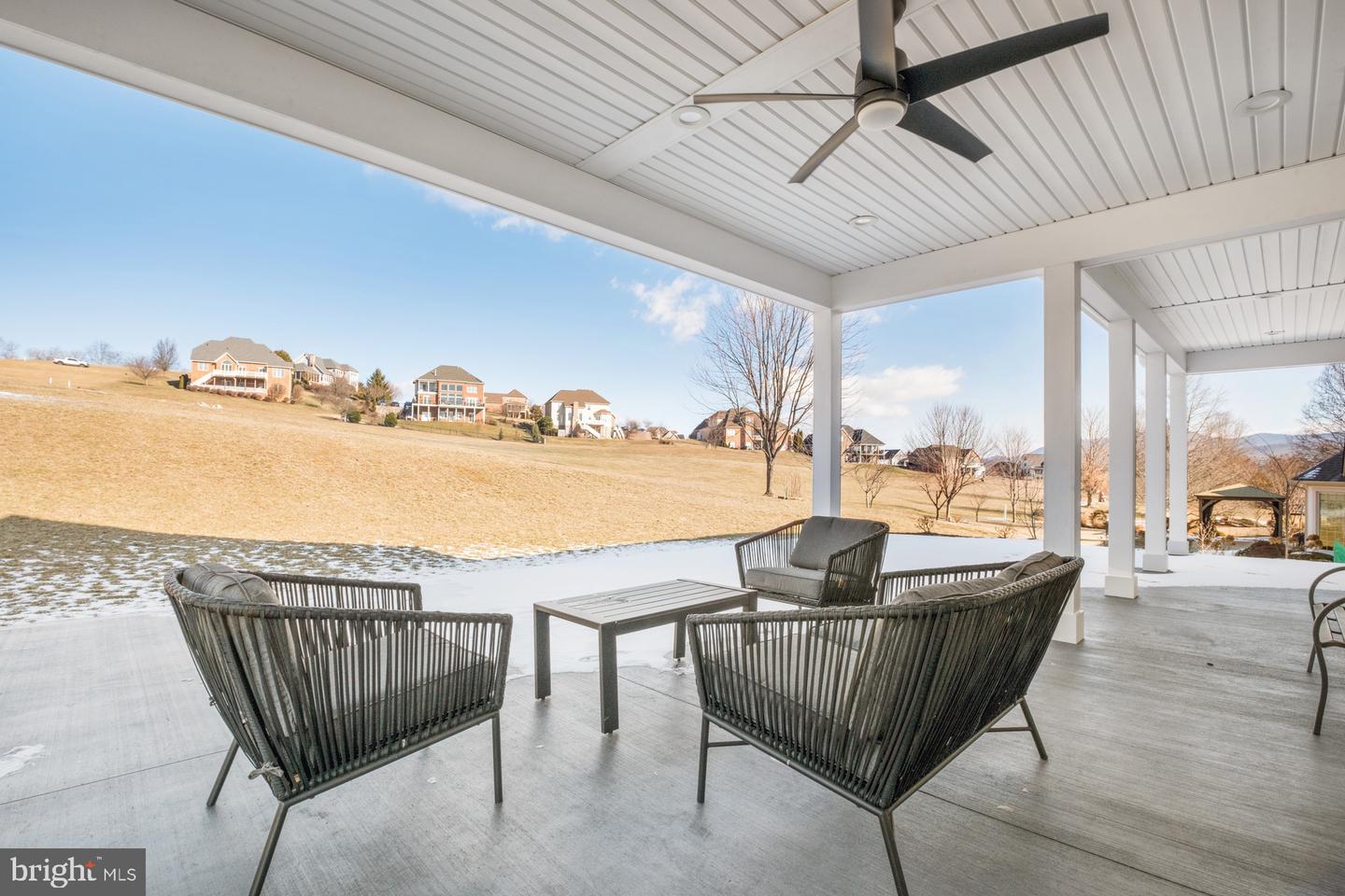 286 CLAREMONT AVE, HARRISONBURG, Virginia 22801, 6 Bedrooms Bedrooms, ,4 BathroomsBathrooms,Residential,For sale,286 CLAREMONT AVE,VARO2002096 MLS # VARO2002096