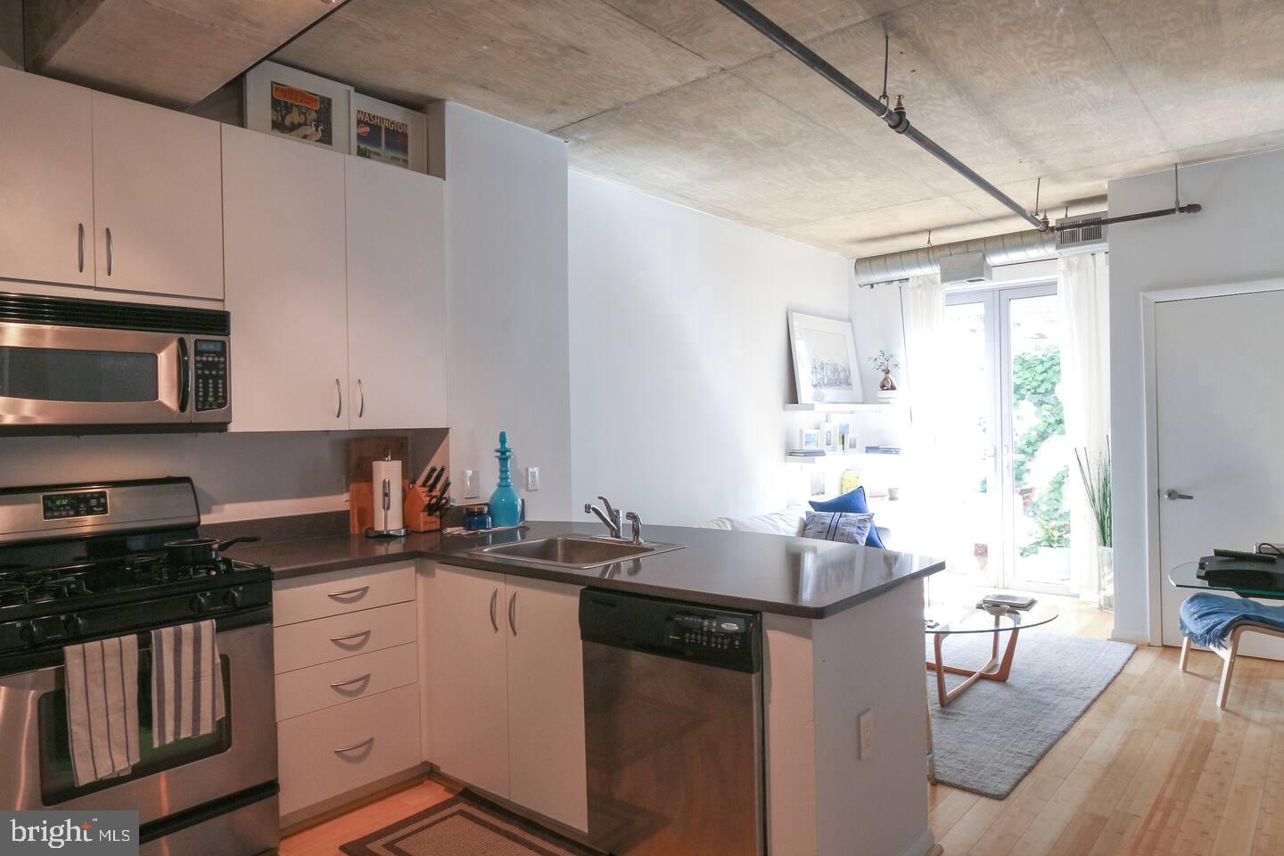 1300 N ST NW #6, WASHINGTON, District Of Columbia 20005, 1 Bedroom Bedrooms, ,1 BathroomBathrooms,Residential,For sale,1300 N ST NW #6,DCDC2189730 MLS # DCDC2189730