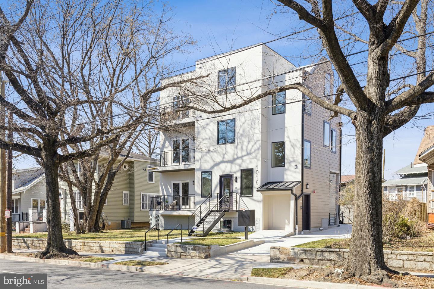 1016 RHODE ISLAND AVE NE #6, WASHINGTON, District Of Columbia 20018, 1 Bedroom Bedrooms, ,1 BathroomBathrooms,Residential,For sale,1016 RHODE ISLAND AVE NE #6,DCDC2189812 MLS # DCDC2189812
