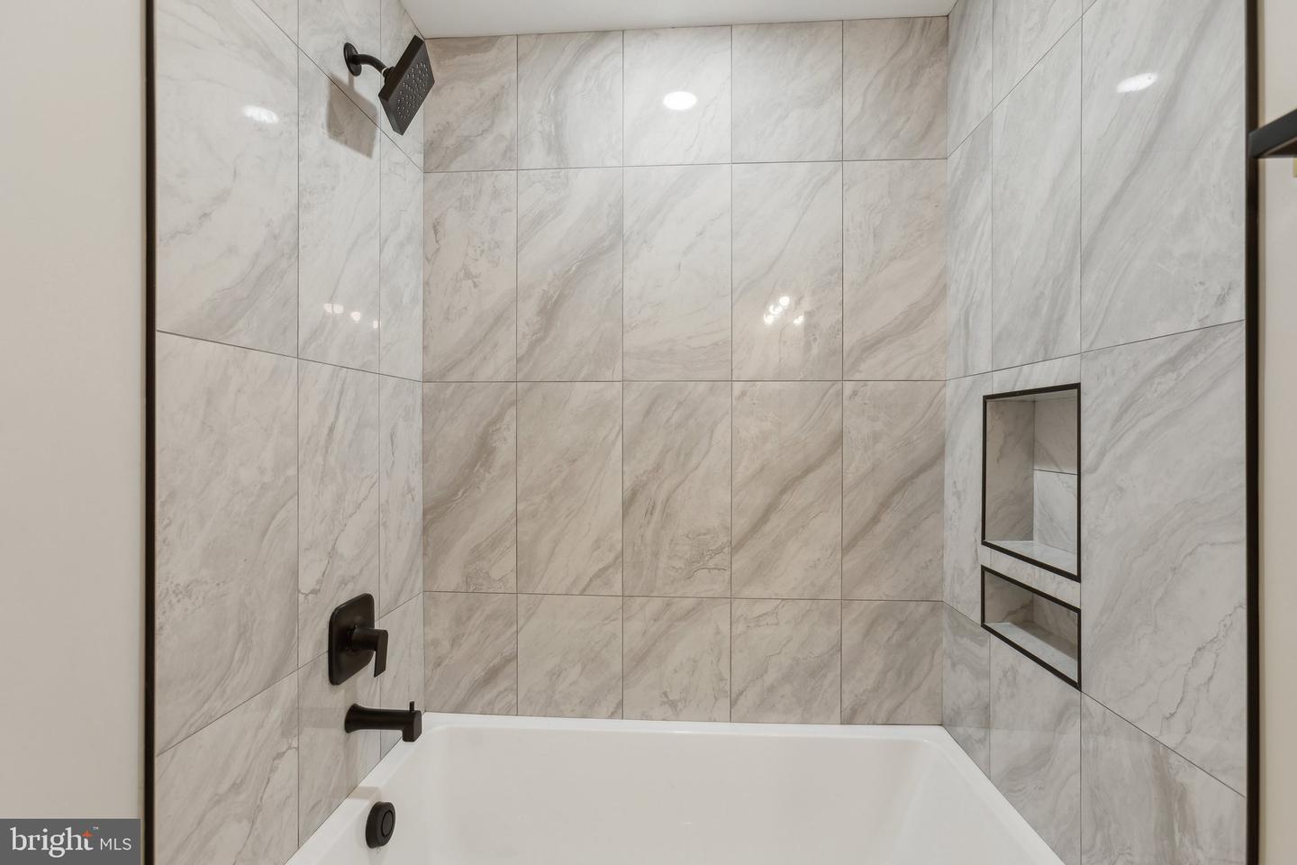1016 RHODE ISLAND AVE NE #6, WASHINGTON, District Of Columbia 20018, 1 Bedroom Bedrooms, ,1 BathroomBathrooms,Residential,For sale,1016 RHODE ISLAND AVE NE #6,DCDC2189812 MLS # DCDC2189812