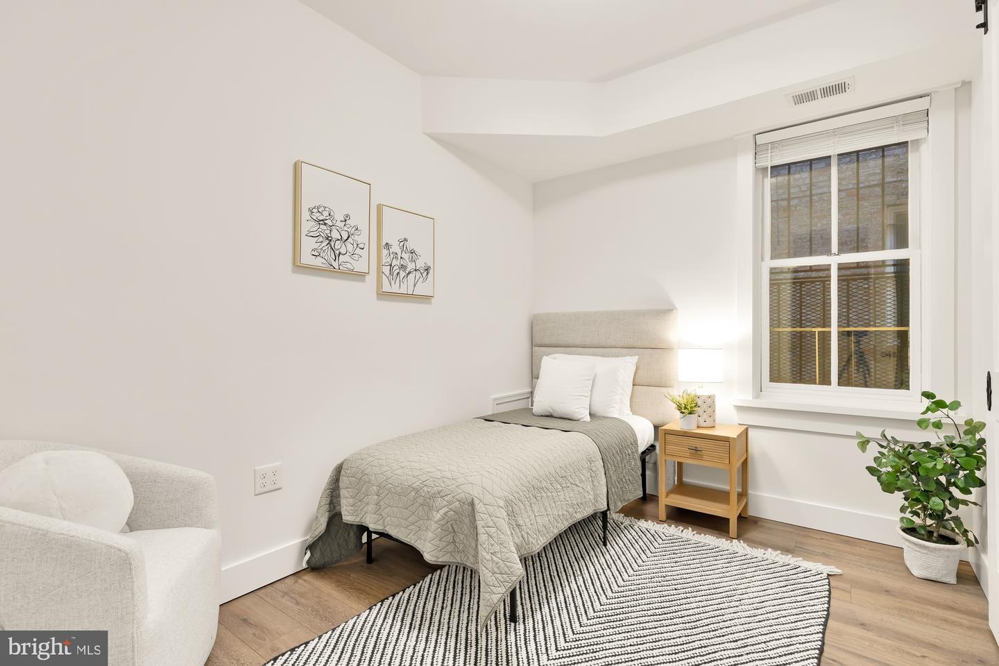 512 U ST NW #3, WASHINGTON, District Of Columbia 20001, 2 Bedrooms Bedrooms, ,1 BathroomBathrooms,Residential,For sale,512 U ST NW #3,DCDC2189856 MLS # DCDC2189856