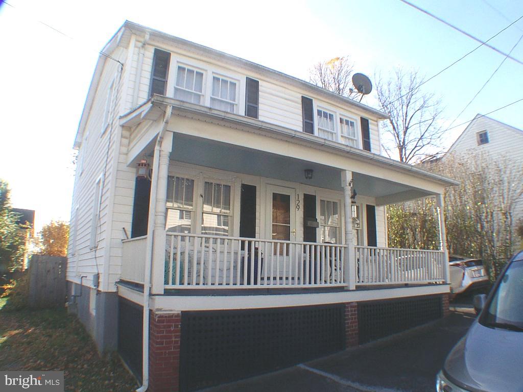 129 E MONMOUTH ST, WINCHESTER, Virginia 22601, 3 Bedrooms Bedrooms, ,1 BathroomBathrooms,Residential,For sale,129 E MONMOUTH ST,VAWI2006766 MLS # VAWI2006766