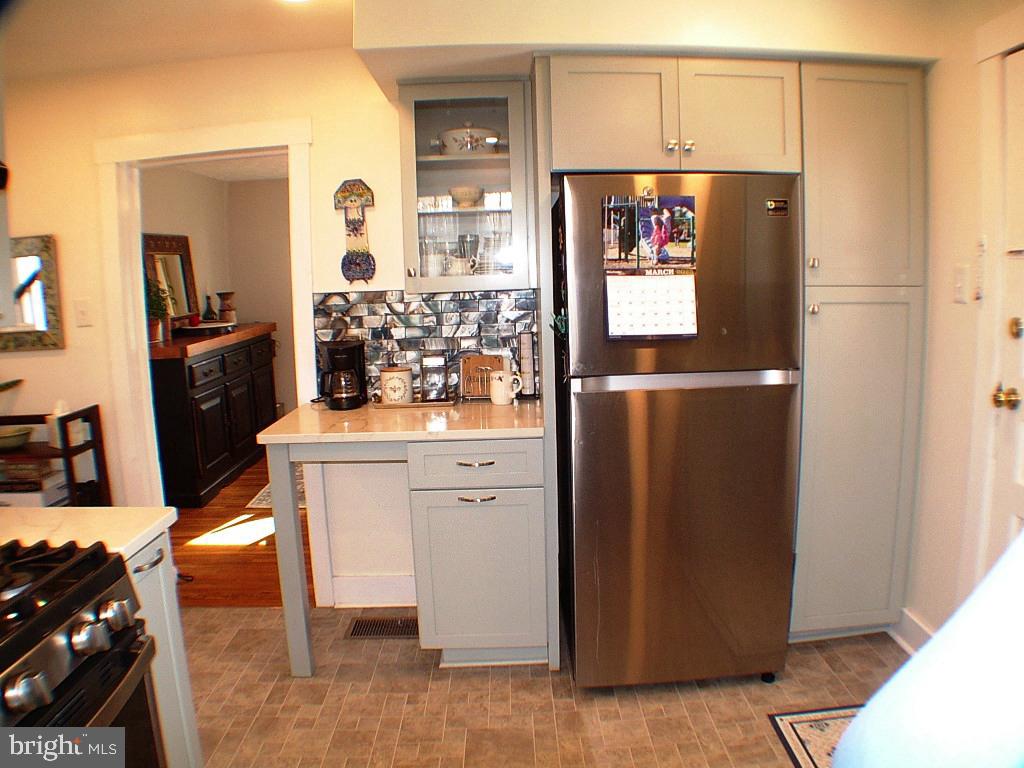 129 E MONMOUTH ST, WINCHESTER, Virginia 22601, 3 Bedrooms Bedrooms, ,1 BathroomBathrooms,Residential,For sale,129 E MONMOUTH ST,VAWI2006766 MLS # VAWI2006766
