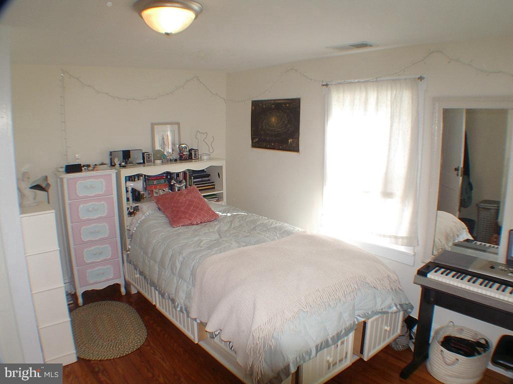 129 E MONMOUTH ST, WINCHESTER, Virginia 22601, 3 Bedrooms Bedrooms, ,1 BathroomBathrooms,Residential,For sale,129 E MONMOUTH ST,VAWI2006766 MLS # VAWI2006766
