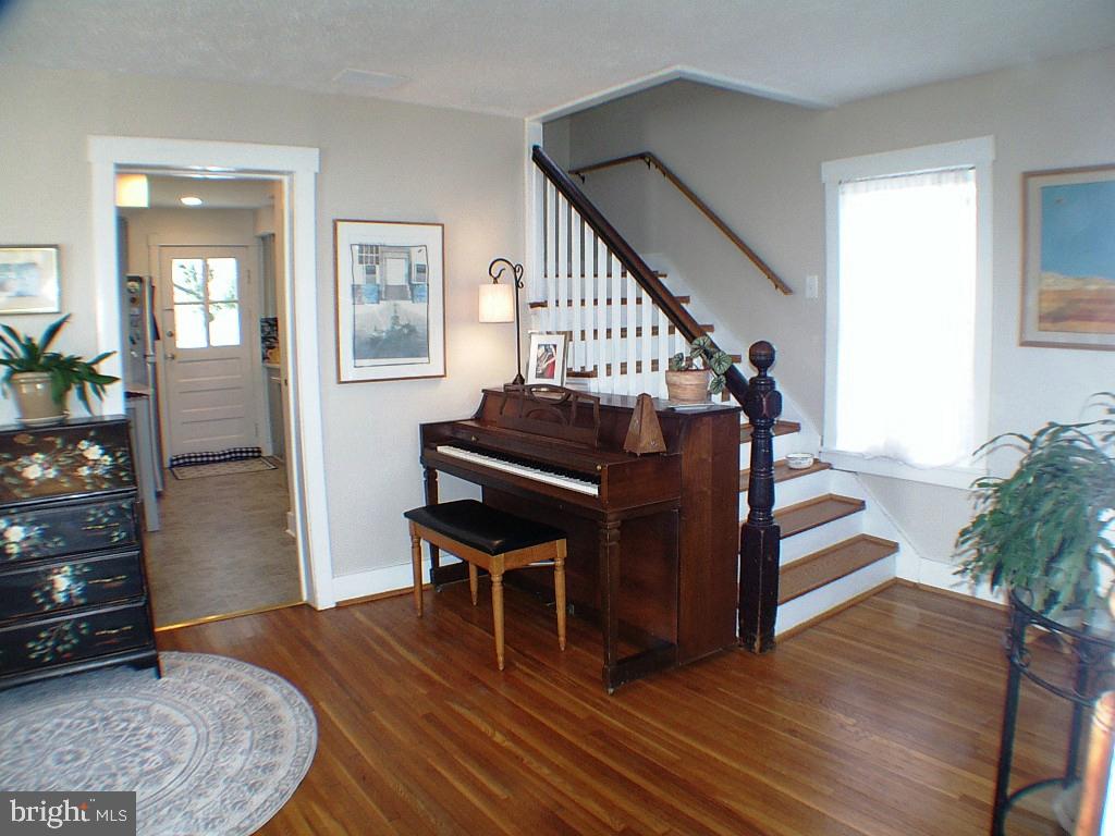 129 E MONMOUTH ST, WINCHESTER, Virginia 22601, 3 Bedrooms Bedrooms, ,1 BathroomBathrooms,Residential,For sale,129 E MONMOUTH ST,VAWI2006766 MLS # VAWI2006766