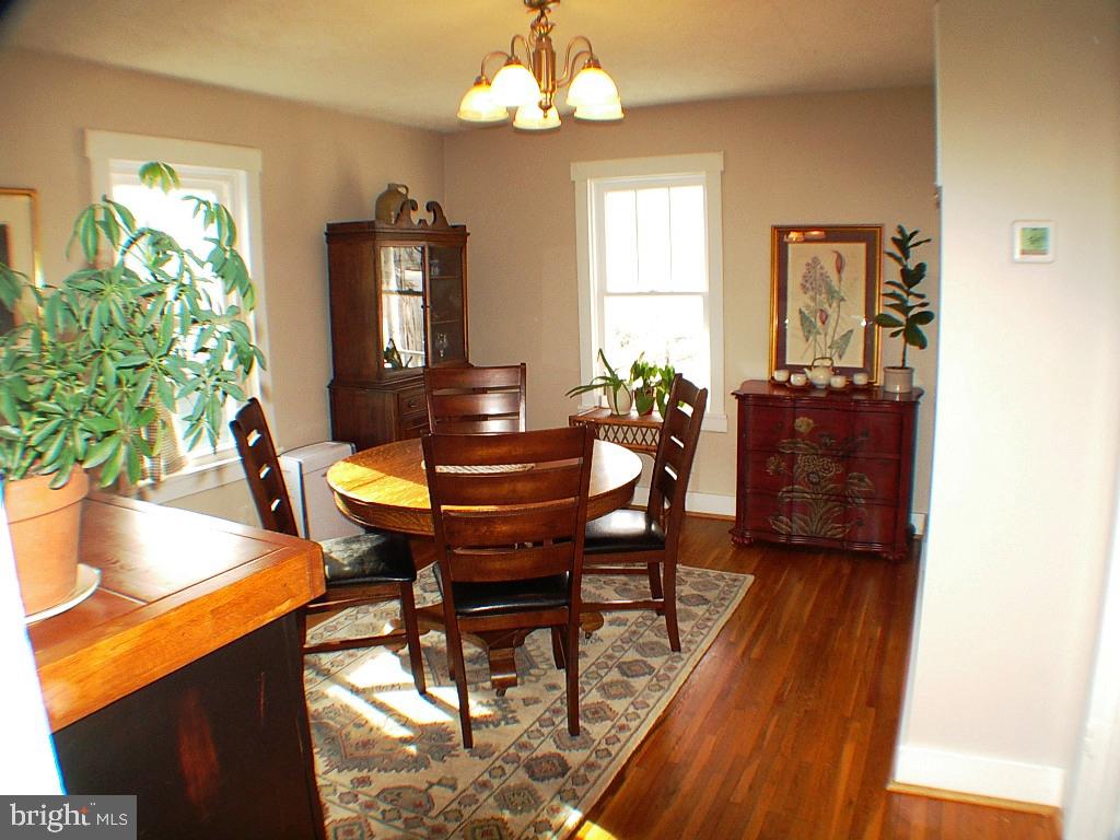 129 E MONMOUTH ST, WINCHESTER, Virginia 22601, 3 Bedrooms Bedrooms, ,1 BathroomBathrooms,Residential,For sale,129 E MONMOUTH ST,VAWI2006766 MLS # VAWI2006766
