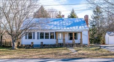 12057 PORT REPUBLIC RD, GROTTOES, Virginia 24441, 4 Bedrooms Bedrooms, ,2 BathroomsBathrooms,Residential,12057 PORT REPUBLIC RD,660737 MLS # 660737