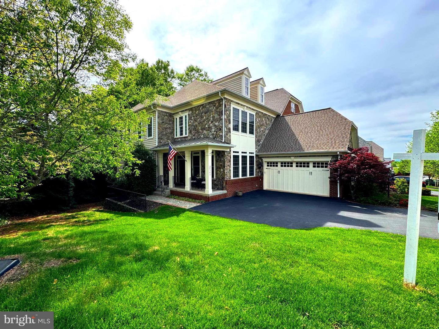 20393 DUNKIRK SQ, STERLING, Virginia 20165, 3 Bedrooms Bedrooms, ,3 BathroomsBathrooms,Residential,For sale,20393 DUNKIRK SQ,VALO2088064 MLS # VALO2088064