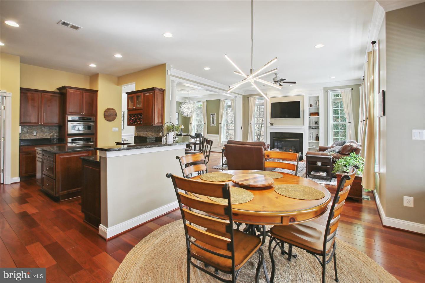 20393 DUNKIRK SQ, STERLING, Virginia 20165, 3 Bedrooms Bedrooms, ,3 BathroomsBathrooms,Residential,For sale,20393 DUNKIRK SQ,VALO2088064 MLS # VALO2088064
