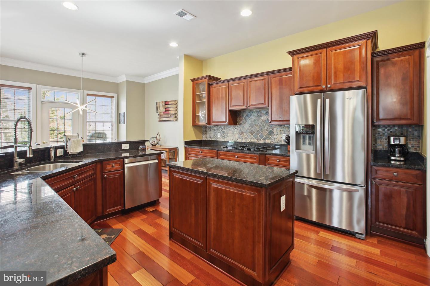 20393 DUNKIRK SQ, STERLING, Virginia 20165, 3 Bedrooms Bedrooms, ,3 BathroomsBathrooms,Residential,For sale,20393 DUNKIRK SQ,VALO2088064 MLS # VALO2088064