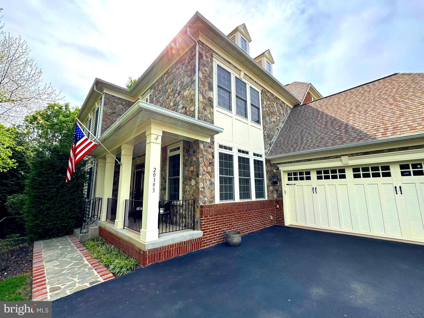 20393 DUNKIRK SQ, STERLING, Virginia 20165, 3 Bedrooms Bedrooms, ,3 BathroomsBathrooms,Residential,For sale,20393 DUNKIRK SQ,VALO2088064 MLS # VALO2088064