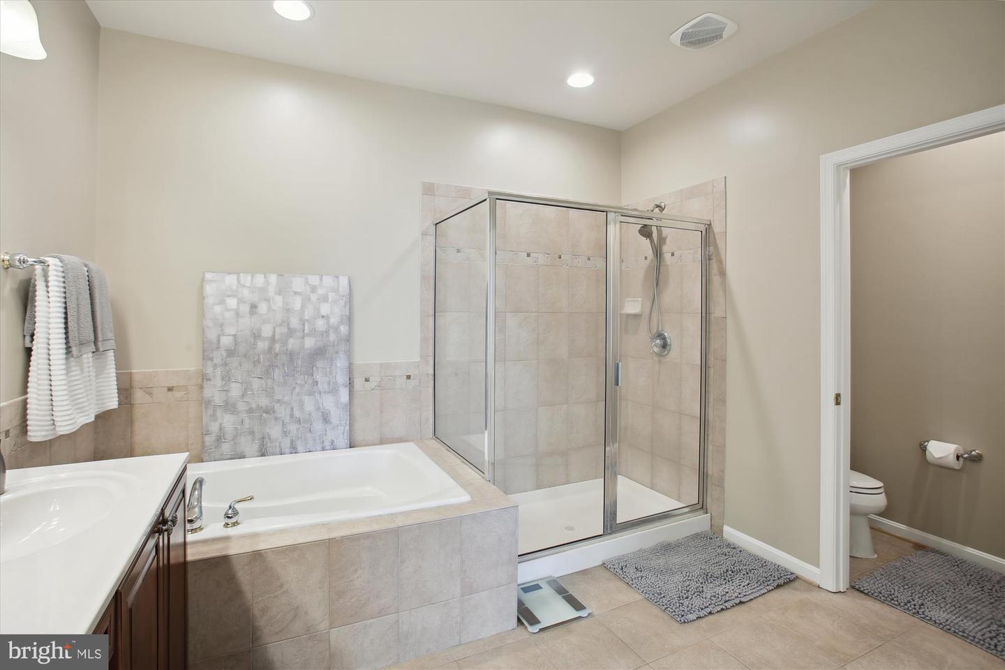 20393 DUNKIRK SQ, STERLING, Virginia 20165, 3 Bedrooms Bedrooms, ,3 BathroomsBathrooms,Residential,For sale,20393 DUNKIRK SQ,VALO2088064 MLS # VALO2088064
