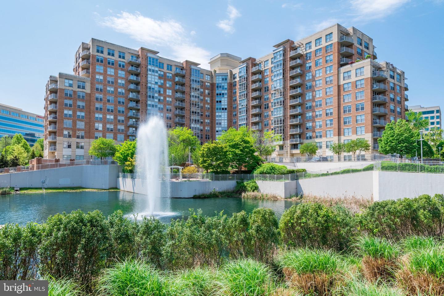 11800 SUNSET HILLS RD #522, RESTON, Virginia 20190, 2 Bedrooms Bedrooms, ,2 BathroomsBathrooms,Residential,For sale,11800 SUNSET HILLS RD #522,VAFX2222290 MLS # VAFX2222290