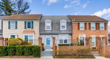 9736 MAIN ST, FAIRFAX, Virginia 22031, 4 Bedrooms Bedrooms, ,3 BathroomsBathrooms,Residential,For sale,9736 MAIN ST,VAFC2005804 MLS # VAFC2005804