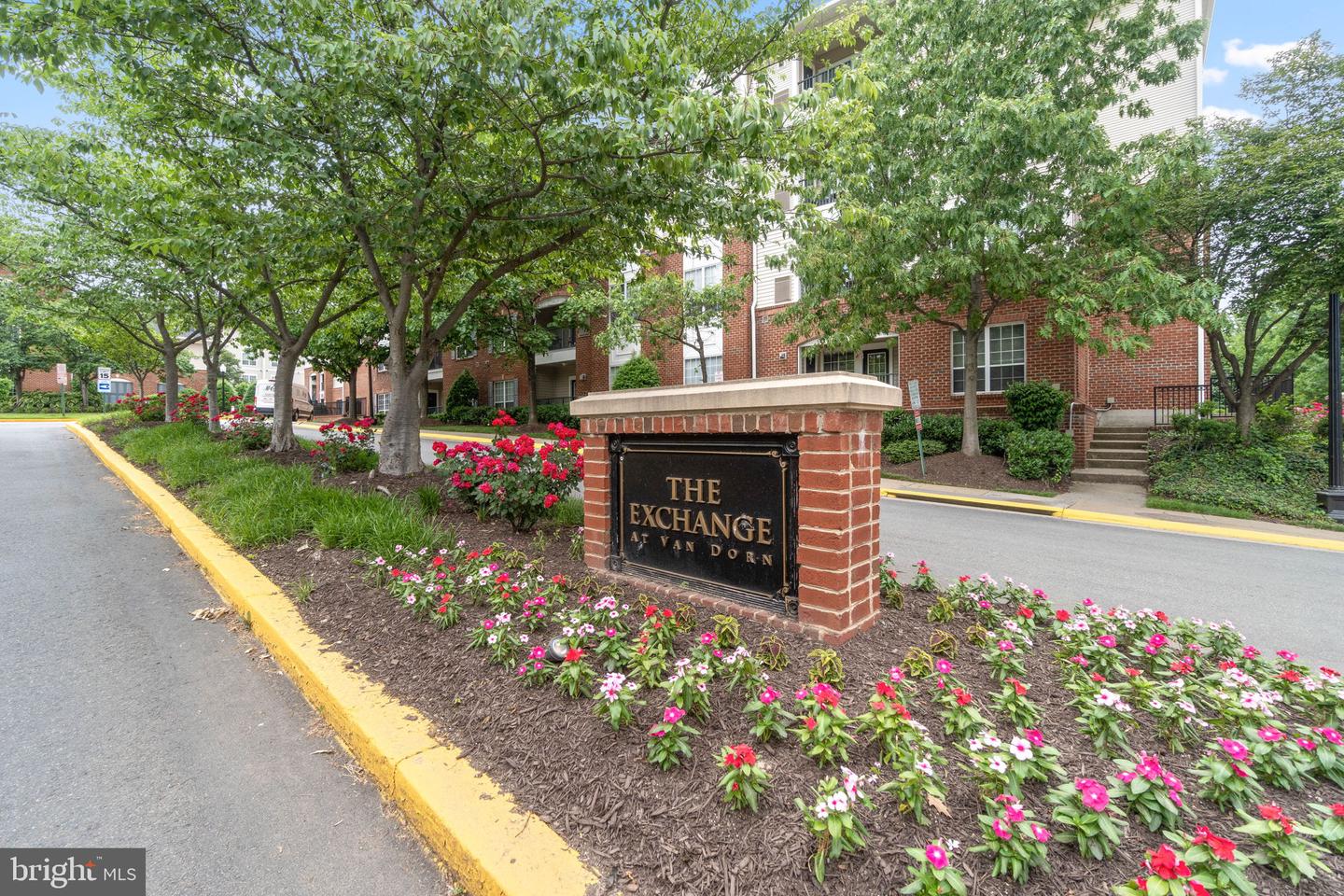 4852 EISENHOWER AVE #438, ALEXANDRIA, Virginia 22304, 2 Bedrooms Bedrooms, ,1 BathroomBathrooms,Residential,For sale,4852 EISENHOWER AVE #438,VAAX2042222 MLS # VAAX2042222