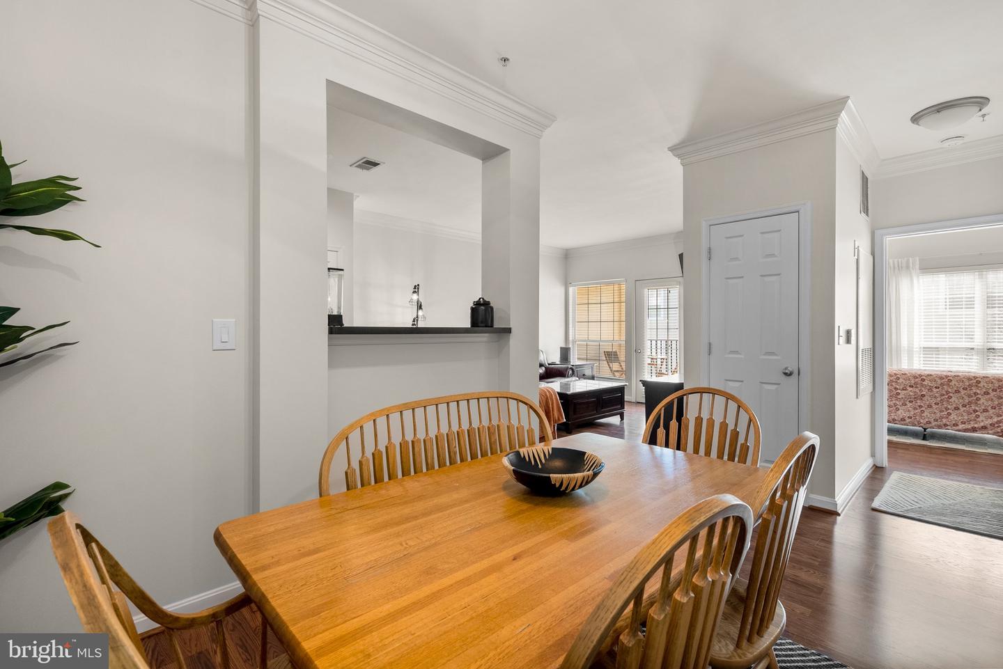 4852 EISENHOWER AVE #438, ALEXANDRIA, Virginia 22304, 2 Bedrooms Bedrooms, ,1 BathroomBathrooms,Residential,For sale,4852 EISENHOWER AVE #438,VAAX2042222 MLS # VAAX2042222