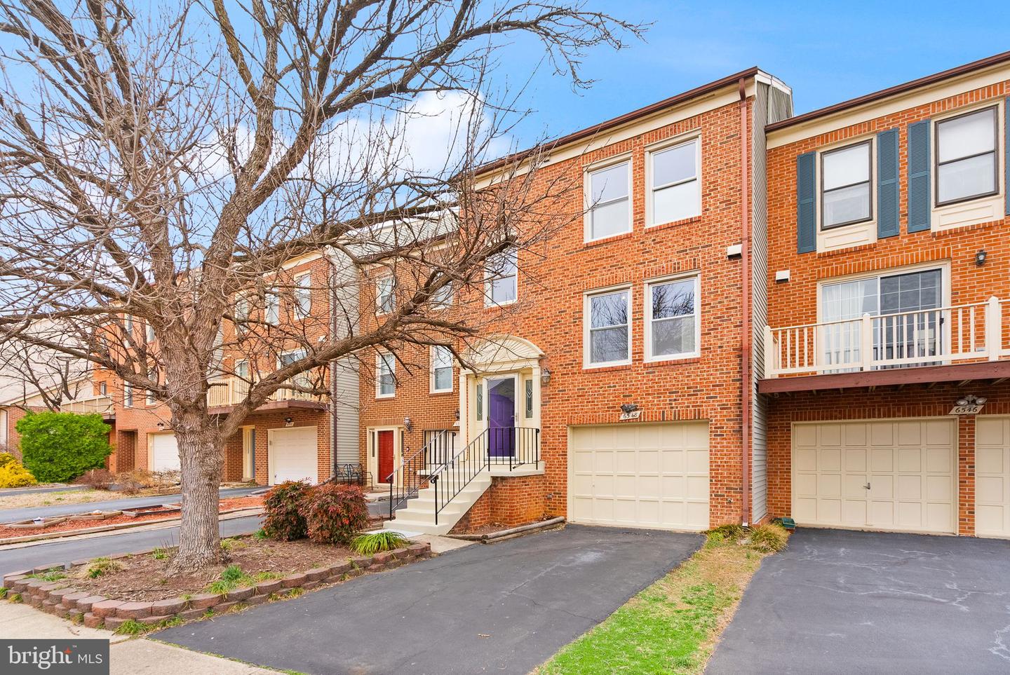 6548 TARTAN VISTA DR, ALEXANDRIA, Virginia 22312, 2 Bedrooms Bedrooms, ,3 BathroomsBathrooms,Residential,For sale,6548 TARTAN VISTA DR,VAFX2224286 MLS # VAFX2224286