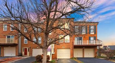 6548 TARTAN VISTA DR, ALEXANDRIA, Virginia 22312, 2 Bedrooms Bedrooms, ,3 BathroomsBathrooms,Residential,For sale,6548 TARTAN VISTA DR,VAFX2224286 MLS # VAFX2224286