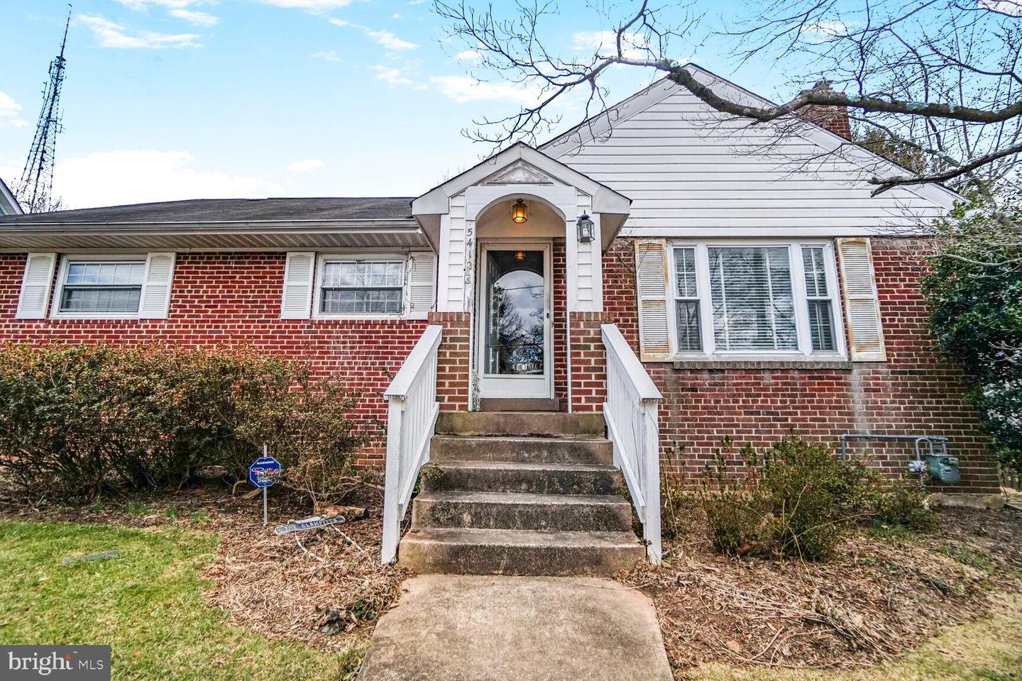 5412 21ST ST N, ARLINGTON, Virginia 22205, 3 Bedrooms Bedrooms, ,1 BathroomBathrooms,Residential,For sale,5412 21ST ST N,VAAR2053934 MLS # VAAR2053934