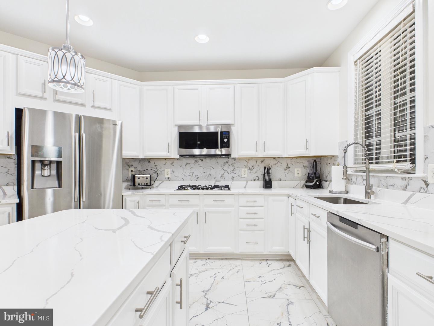 7200 WINNIPEG CT, GAINESVILLE, Virginia 20155, 4 Bedrooms Bedrooms, ,4 BathroomsBathrooms,Residential,For sale,7200 WINNIPEG CT,VAPW2088870 MLS # VAPW2088870