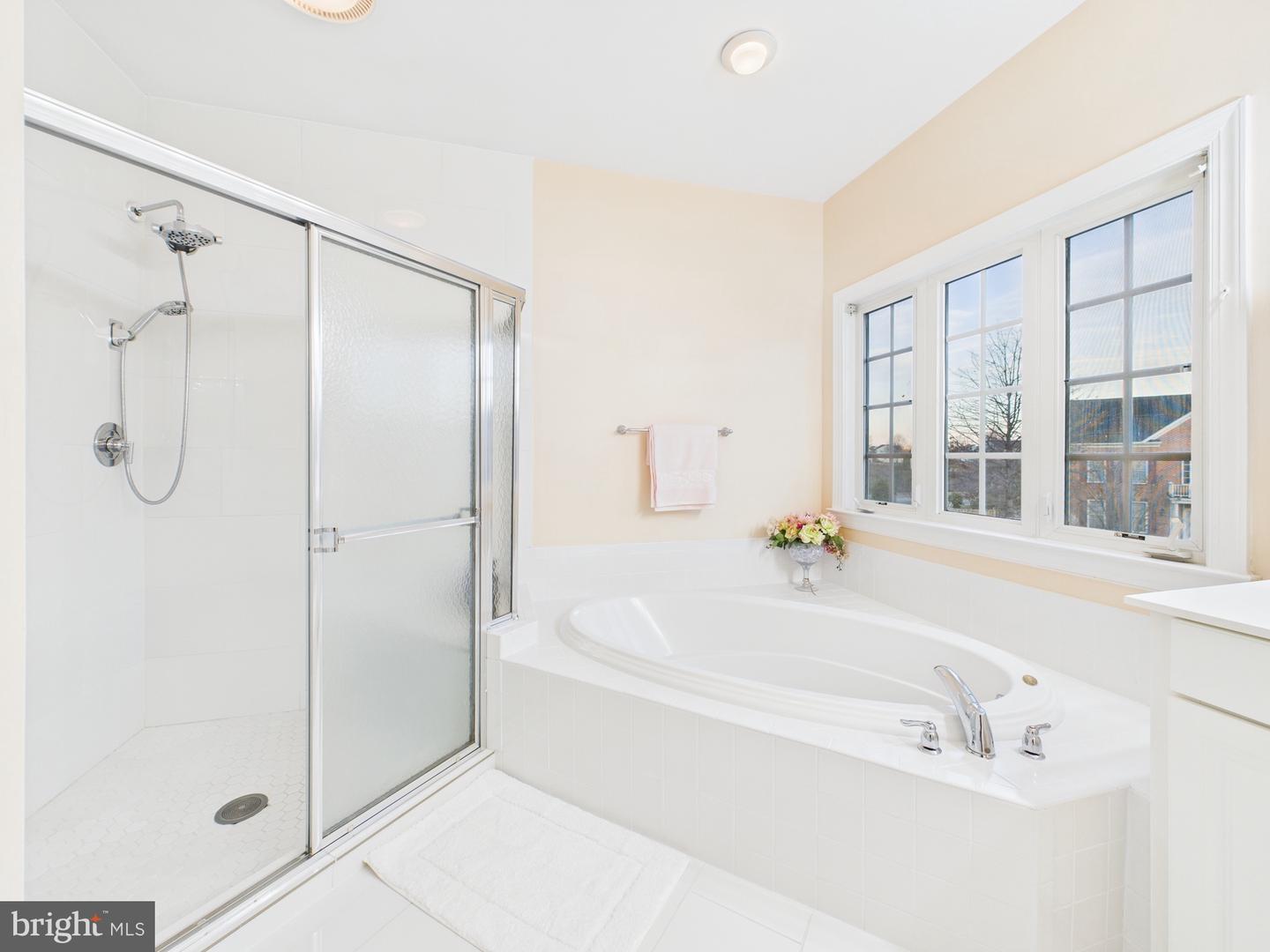 7200 WINNIPEG CT, GAINESVILLE, Virginia 20155, 4 Bedrooms Bedrooms, ,4 BathroomsBathrooms,Residential,For sale,7200 WINNIPEG CT,VAPW2088870 MLS # VAPW2088870