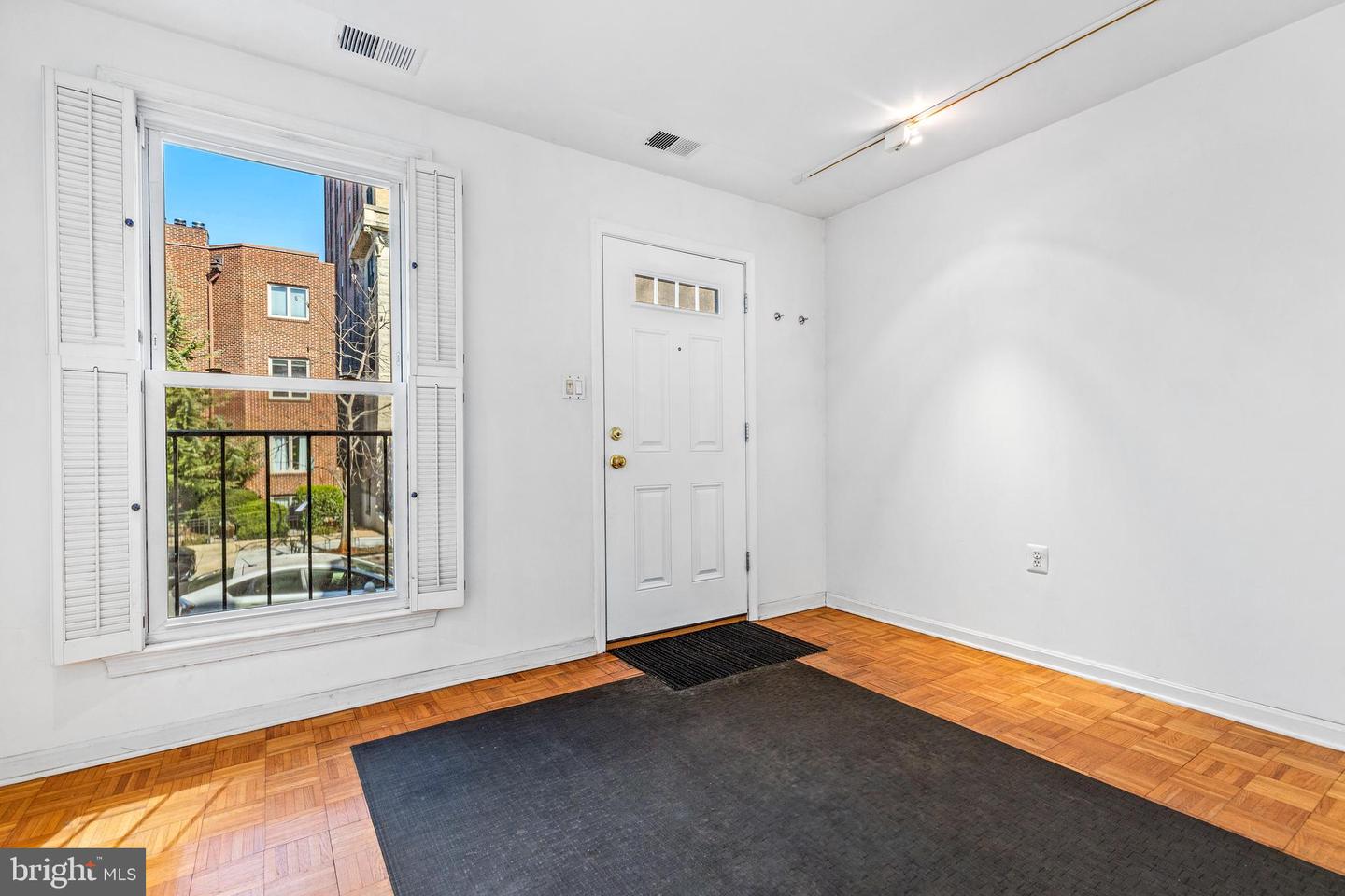 1612 Q ST NW #4, WASHINGTON, District Of Columbia 20009, 1 Bedroom Bedrooms, ,1 BathroomBathrooms,Residential,For sale,1612 Q ST NW #4,DCDC2188358 MLS # DCDC2188358