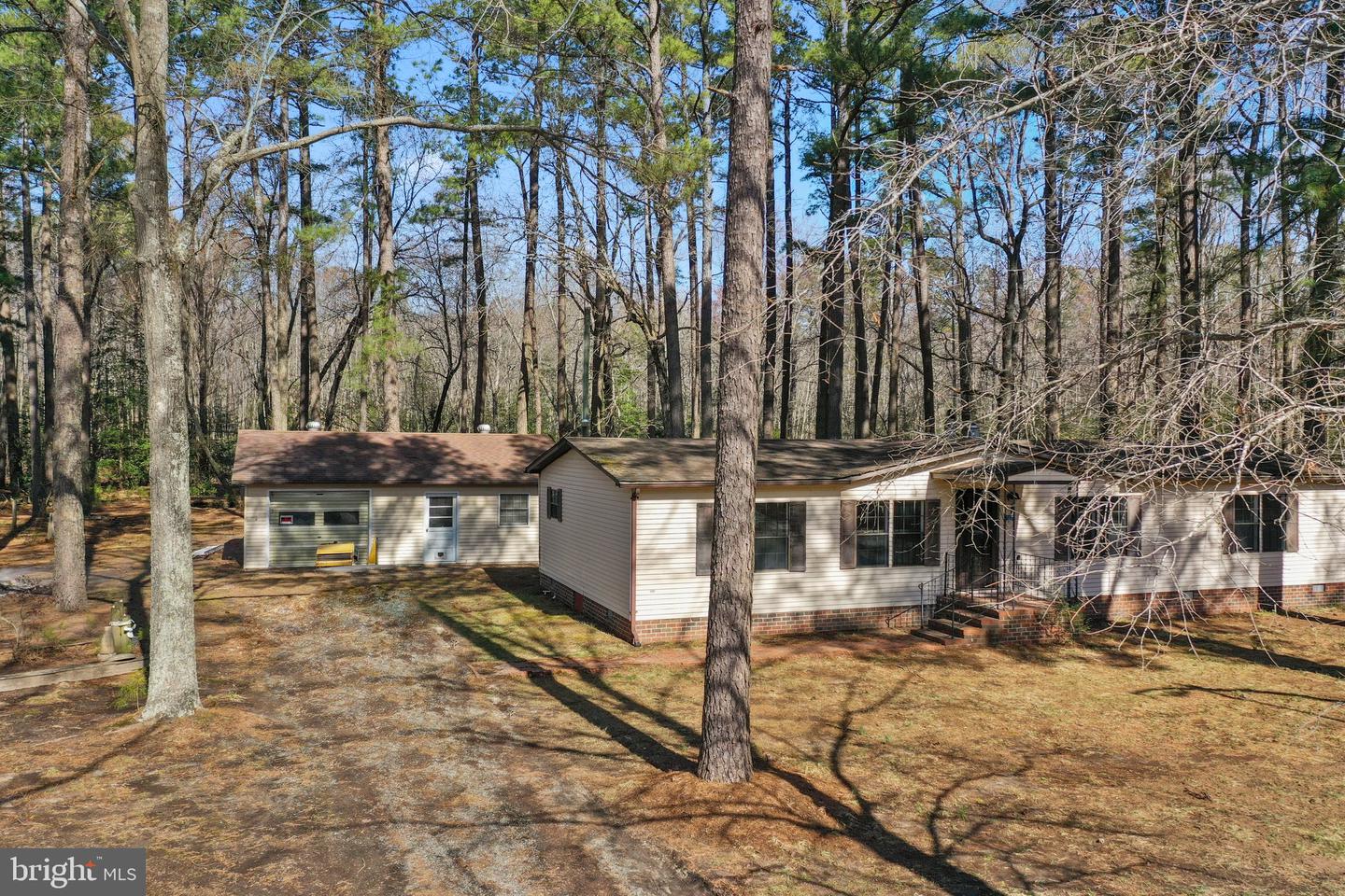 1221 MUNDY POINT RD, CALLAO, Virginia 22435, 3 Bedrooms Bedrooms, 6 Rooms Rooms,2 BathroomsBathrooms,Residential,For sale,1221 MUNDY POINT RD,VANV2001462 MLS # VANV2001462