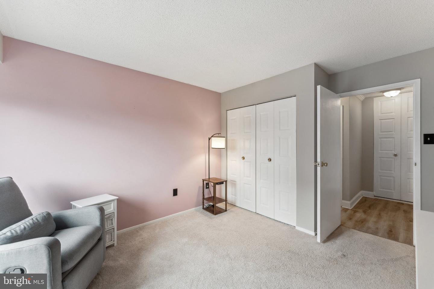 4500 S FOUR MILE RUN DR #412, ARLINGTON, Virginia 22204, 2 Bedrooms Bedrooms, ,2 BathroomsBathrooms,Residential,For sale,4500 S FOUR MILE RUN DR #412,VAAR2054342 MLS # VAAR2054342