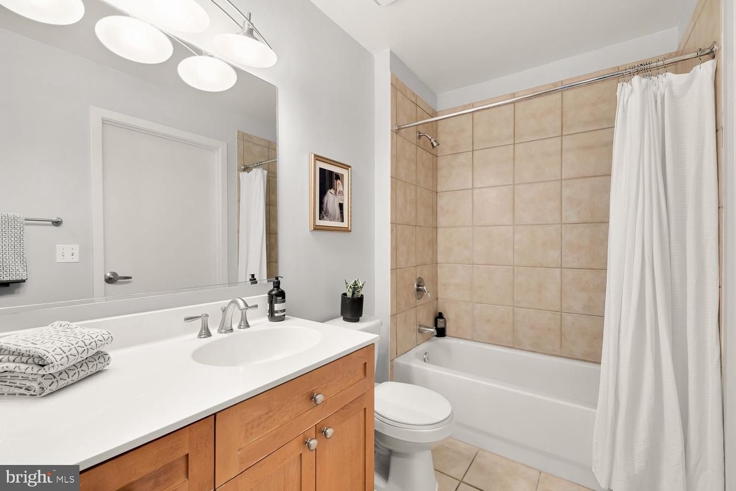 2120 VERMONT AVE NW #412, WASHINGTON, District Of Columbia 20001, 1 Bedroom Bedrooms, ,1 BathroomBathrooms,Residential,For sale,2120 VERMONT AVE NW #412,DCDC2189778 MLS # DCDC2189778