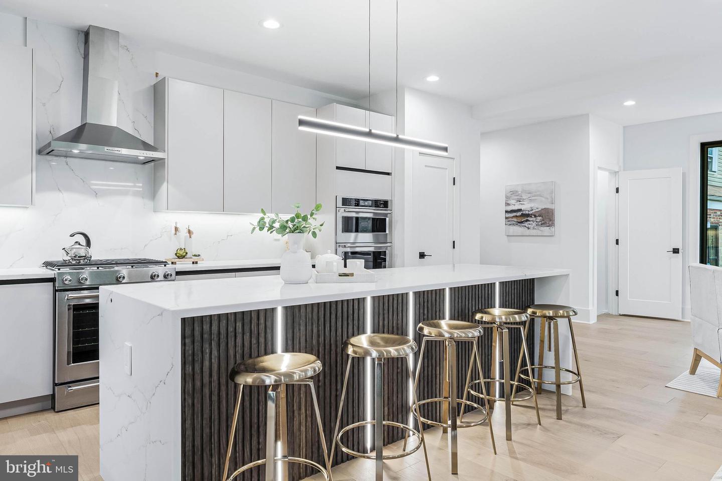 2100 S NELSON ST, ARLINGTON, Virginia 22204, 5 Bedrooms Bedrooms, ,4 BathroomsBathrooms,Residential,For sale,2100 S NELSON ST,VAAR2037302 MLS # VAAR2037302