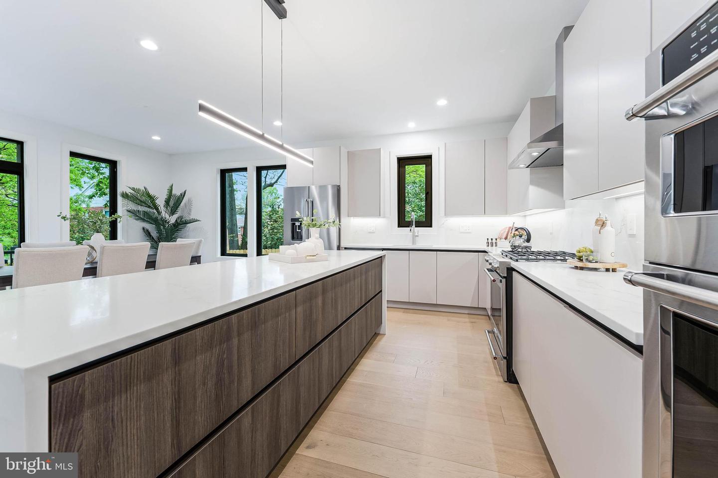 2100 S NELSON ST, ARLINGTON, Virginia 22204, 5 Bedrooms Bedrooms, ,4 BathroomsBathrooms,Residential,For sale,2100 S NELSON ST,VAAR2037302 MLS # VAAR2037302