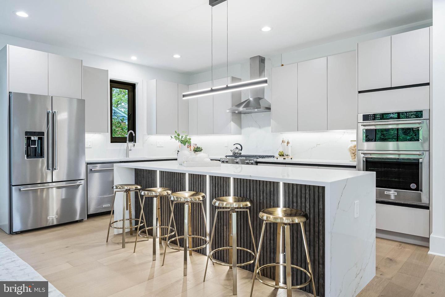 2100 S NELSON ST, ARLINGTON, Virginia 22204, 5 Bedrooms Bedrooms, ,4 BathroomsBathrooms,Residential,For sale,2100 S NELSON ST,VAAR2037302 MLS # VAAR2037302