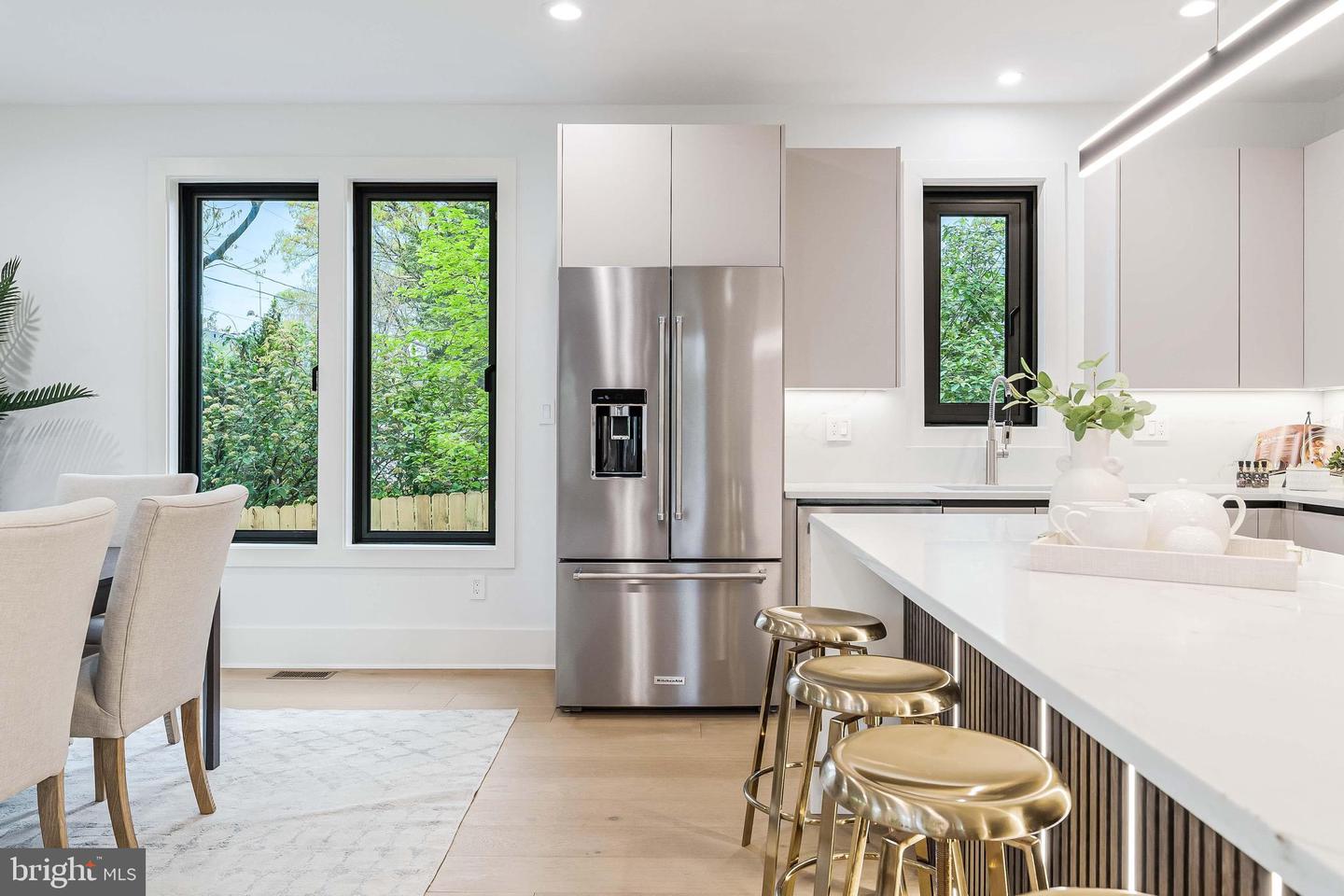 2100 S NELSON ST, ARLINGTON, Virginia 22204, 5 Bedrooms Bedrooms, ,4 BathroomsBathrooms,Residential,For sale,2100 S NELSON ST,VAAR2037302 MLS # VAAR2037302