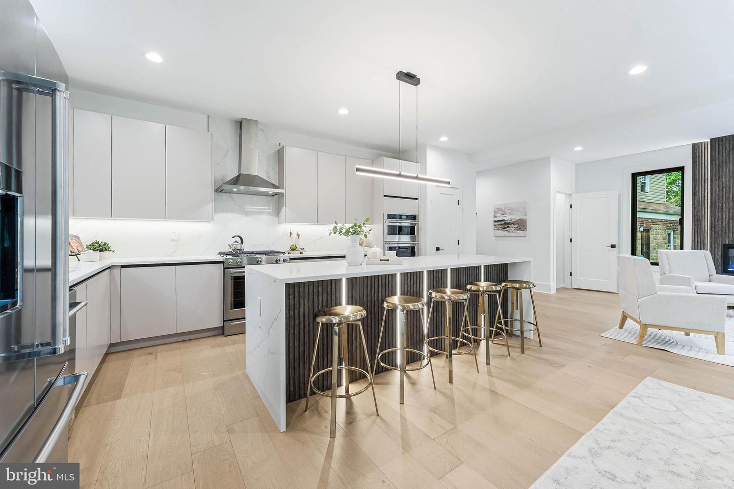 2100 S NELSON ST, ARLINGTON, Virginia 22204, 5 Bedrooms Bedrooms, ,4 BathroomsBathrooms,Residential,For sale,2100 S NELSON ST,VAAR2037302 MLS # VAAR2037302