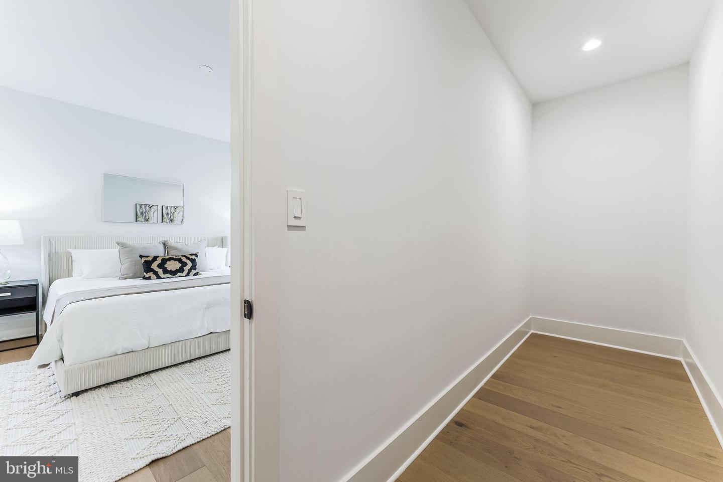 2100 S NELSON ST, ARLINGTON, Virginia 22204, 5 Bedrooms Bedrooms, ,4 BathroomsBathrooms,Residential,For sale,2100 S NELSON ST,VAAR2037302 MLS # VAAR2037302