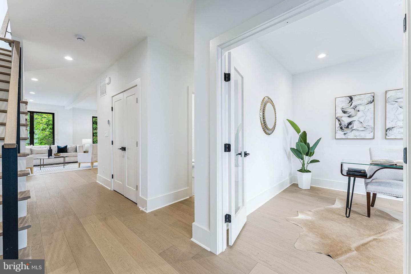 2100 S NELSON ST, ARLINGTON, Virginia 22204, 5 Bedrooms Bedrooms, ,4 BathroomsBathrooms,Residential,For sale,2100 S NELSON ST,VAAR2037302 MLS # VAAR2037302