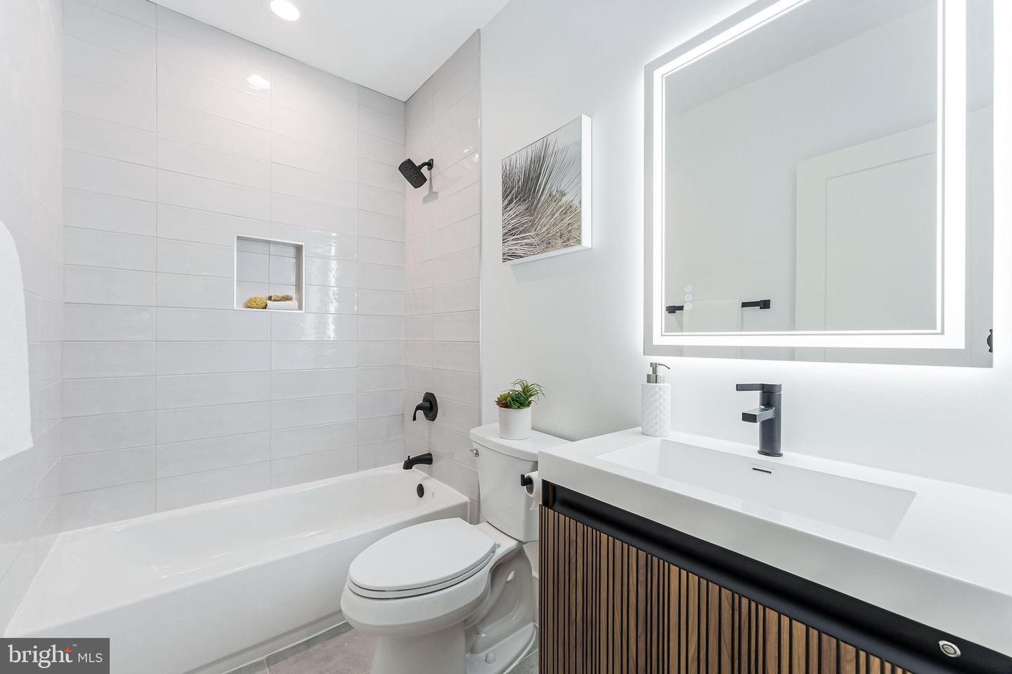 2100 S NELSON ST, ARLINGTON, Virginia 22204, 5 Bedrooms Bedrooms, ,4 BathroomsBathrooms,Residential,For sale,2100 S NELSON ST,VAAR2037302 MLS # VAAR2037302