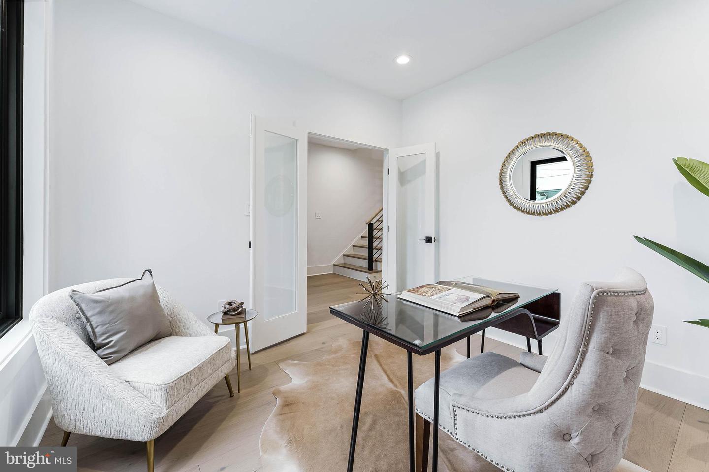 2100 S NELSON ST, ARLINGTON, Virginia 22204, 5 Bedrooms Bedrooms, ,4 BathroomsBathrooms,Residential,For sale,2100 S NELSON ST,VAAR2037302 MLS # VAAR2037302