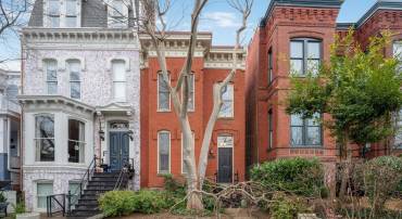 617 MASSACHUSETTS AVE NE, WASHINGTON, District Of Columbia 20002, 3 Bedrooms Bedrooms, ,2 BathroomsBathrooms,Residential,For sale,617 MASSACHUSETTS AVE NE,DCDC2174316 MLS # DCDC2174316