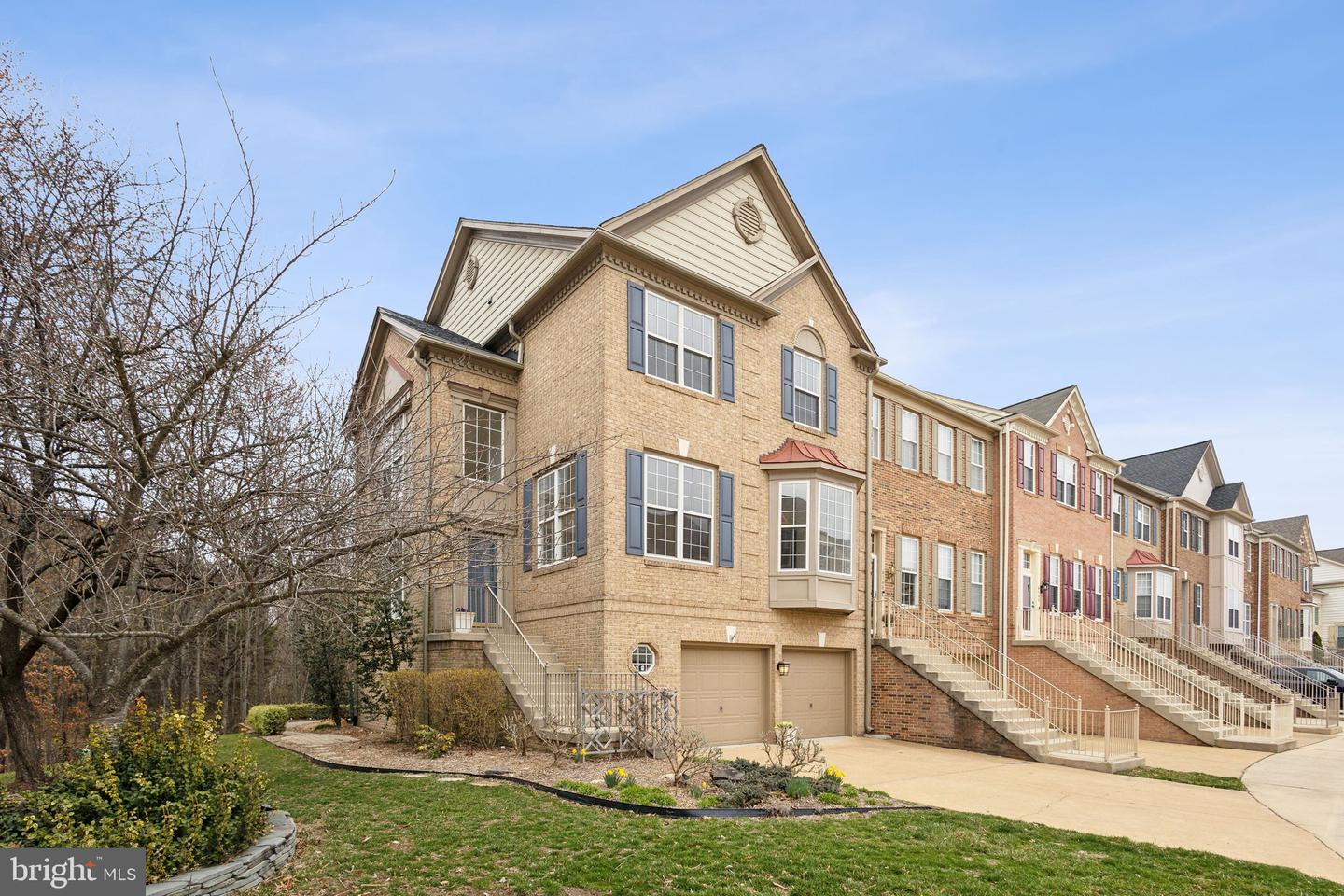 6150 MANCHESTER PARK CIR, ALEXANDRIA, Virginia 22310, 4 Bedrooms Bedrooms, ,3 BathroomsBathrooms,Residential,For sale,6150 MANCHESTER PARK CIR,VAFX2223962 MLS # VAFX2223962