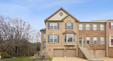 6150 MANCHESTER PARK CIR, ALEXANDRIA, Virginia 22310, 4 Bedrooms Bedrooms, ,3 BathroomsBathrooms,Residential,For sale,6150 MANCHESTER PARK CIR,VAFX2223962 MLS # VAFX2223962