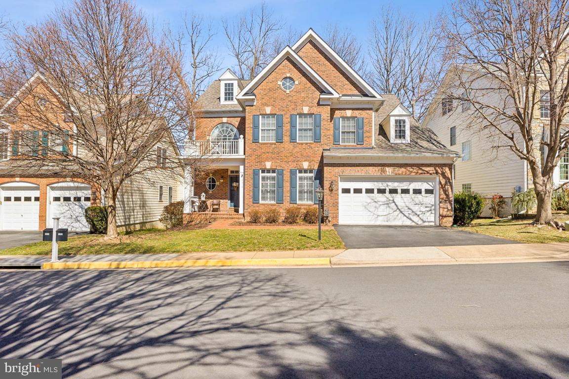 10614 REGENT PARK CT, FAIRFAX, Virginia 22030, 5 Bedrooms Bedrooms, ,3 BathroomsBathrooms,Residential,For sale,10614 REGENT PARK CT,VAFC2005854 MLS # VAFC2005854