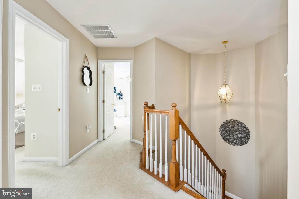 10614 REGENT PARK CT, FAIRFAX, Virginia 22030, 5 Bedrooms Bedrooms, ,3 BathroomsBathrooms,Residential,For sale,10614 REGENT PARK CT,VAFC2005854 MLS # VAFC2005854