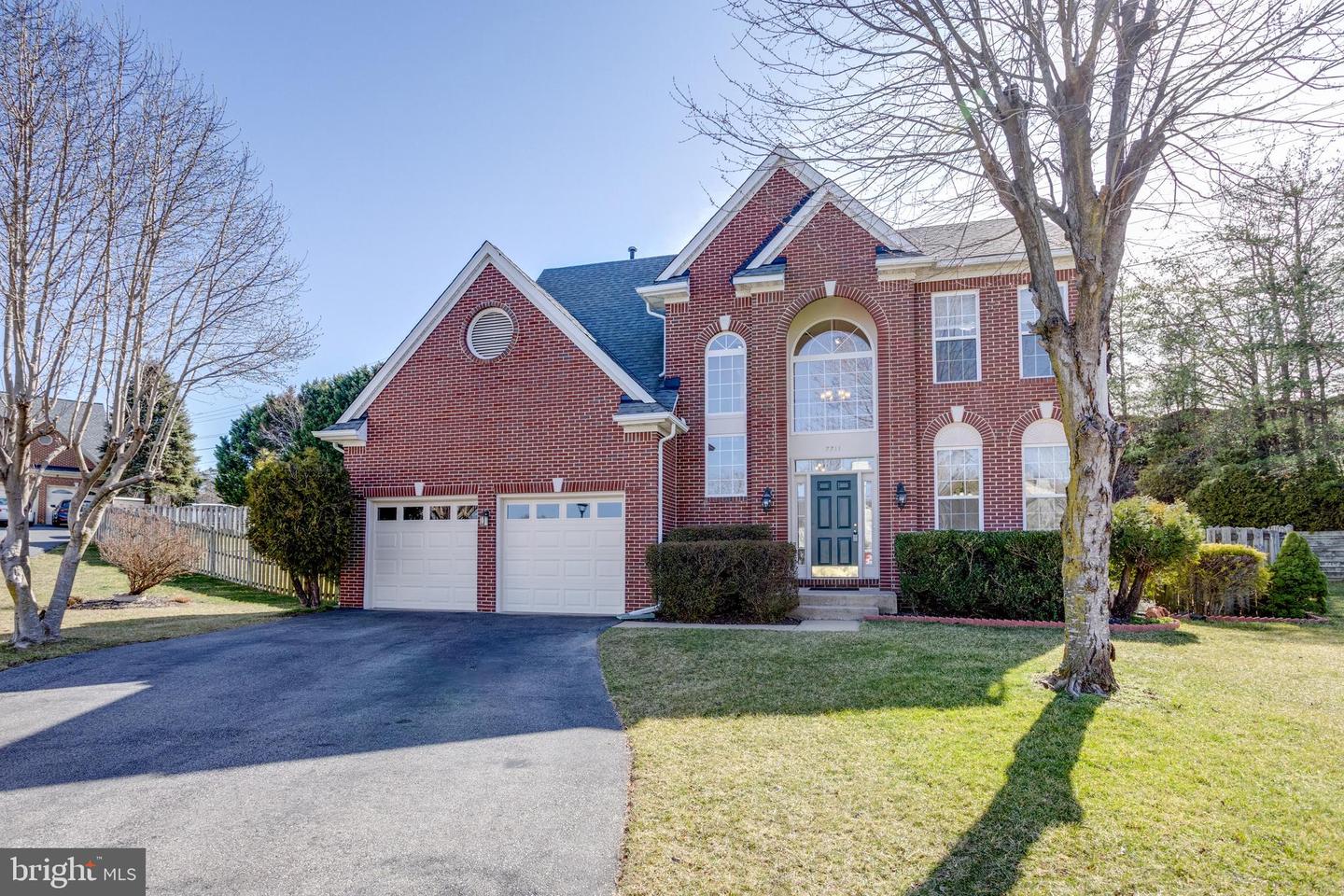 7711 CUMBERTREE CT, SPRINGFIELD, Virginia 22153, 4 Bedrooms Bedrooms, ,3 BathroomsBathrooms,Residential,For sale,7711 CUMBERTREE CT,VAFX2225752 MLS # VAFX2225752